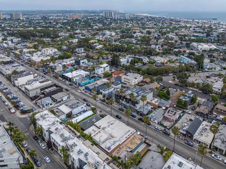More Photos Of 1231 Abbot Kinney Blvd, Venice General Retail For Lease