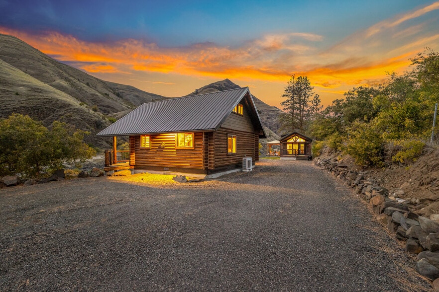 More Photos Of 13706 US 95, White Bird Trailer Camper Park For Sale