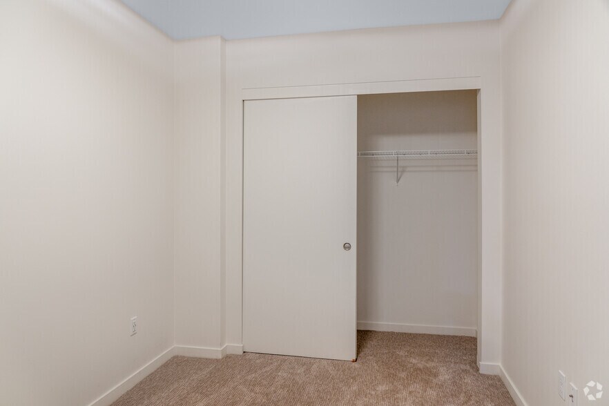 More Photos Of 1115 SW Market St, Portland Apartments For Sale