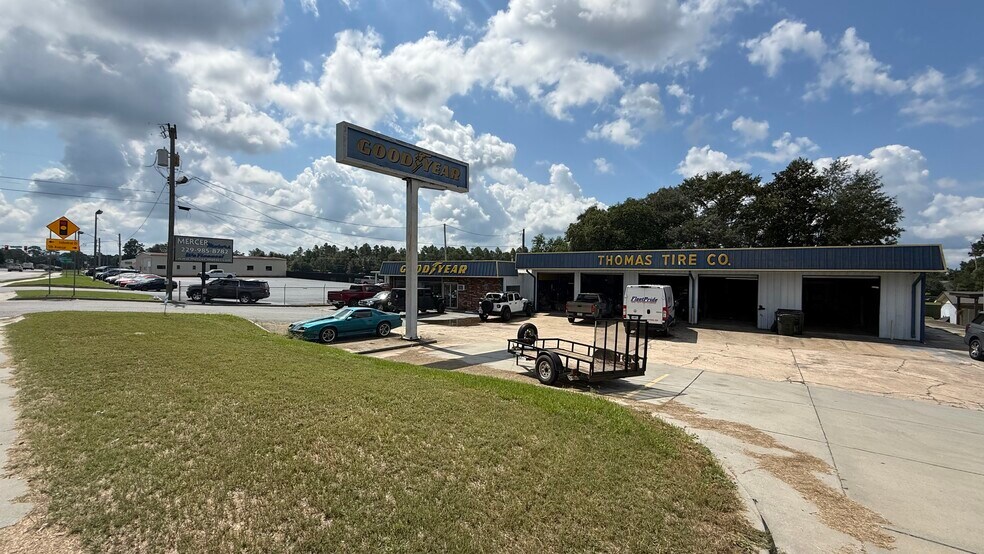 More Photos Of 2700 1st Ave SE, Moultrie General Retail For Sale