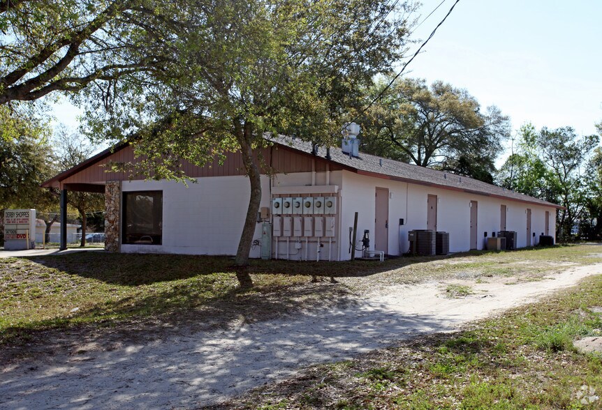 More Photos Of 988-998 Derbyshire Rd, Daytona Beach Storefront For Sale