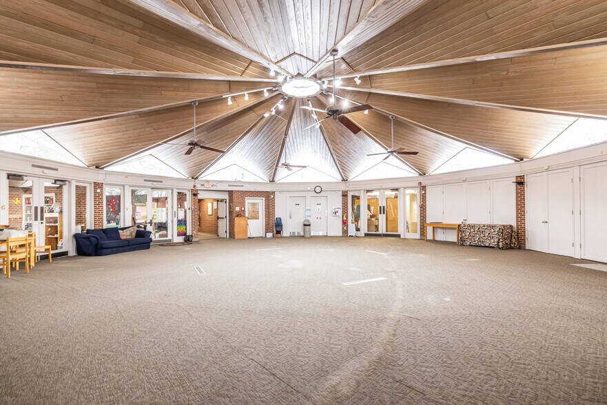 More Photos Of 1790 Lavista Rd NE, Atlanta Specialty For Lease