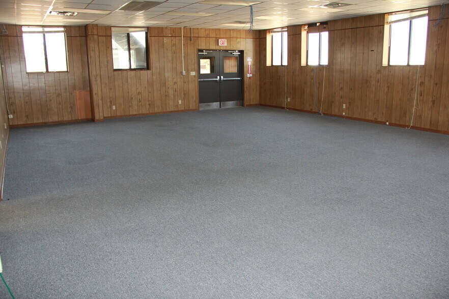 More Photos Of 228 Texas Ave, Hooks Loft Creative Space For Sale