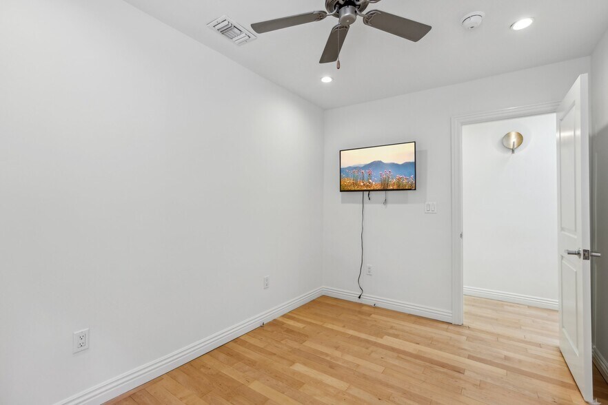 More Photos Of 6082 Selma Ave, Los Angeles Rehabilitation Center For Lease