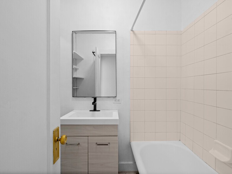 More Photos Of 144 E 2nd Ave, Salt Lake City Apartments For Sale