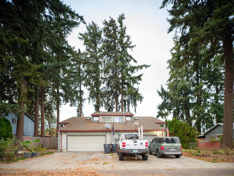 Primary Photo Of 550 SE 5th Ave, Canby Apartments For Sale