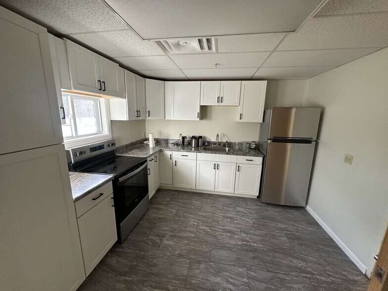 More Photos Of 126 Spurwink Ave, Cape Elizabeth Schools For Sale