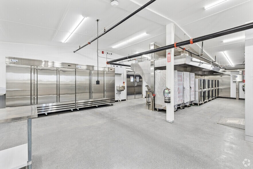 More Photos Of 434 Urenda Loop, Carrizo Springs Industrial For Sale