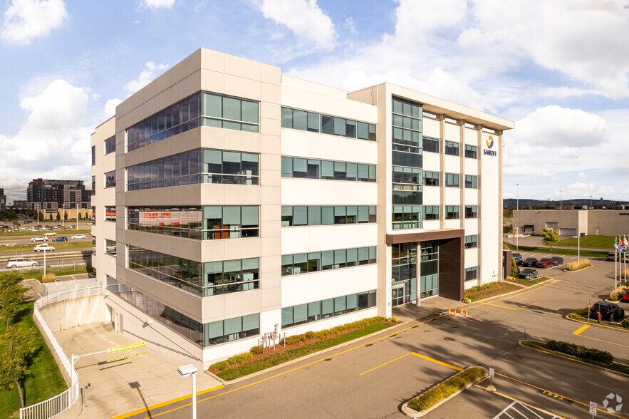 More Photos Of 2905 Pl Louis-R.-Renaud, Laval Office For Lease