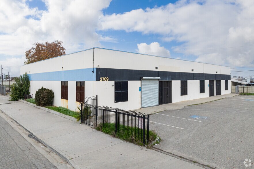 Primary Photo Of 2709 E Church Ave, Fresno Warehouse For Sale