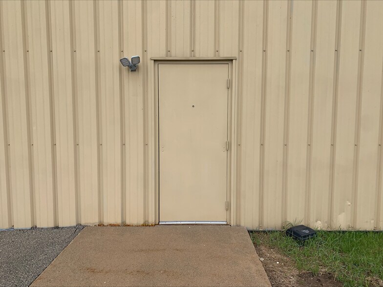 More Photos Of 117 S US Highway 141, Crivitz Freestanding For Lease