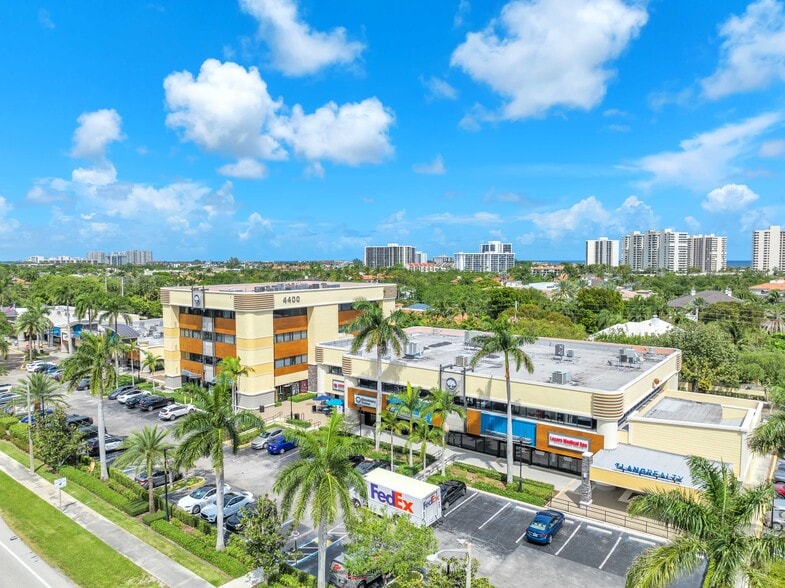 More Photos Of 4400 N Federal Hwy, Boca Raton Unknown For Lease