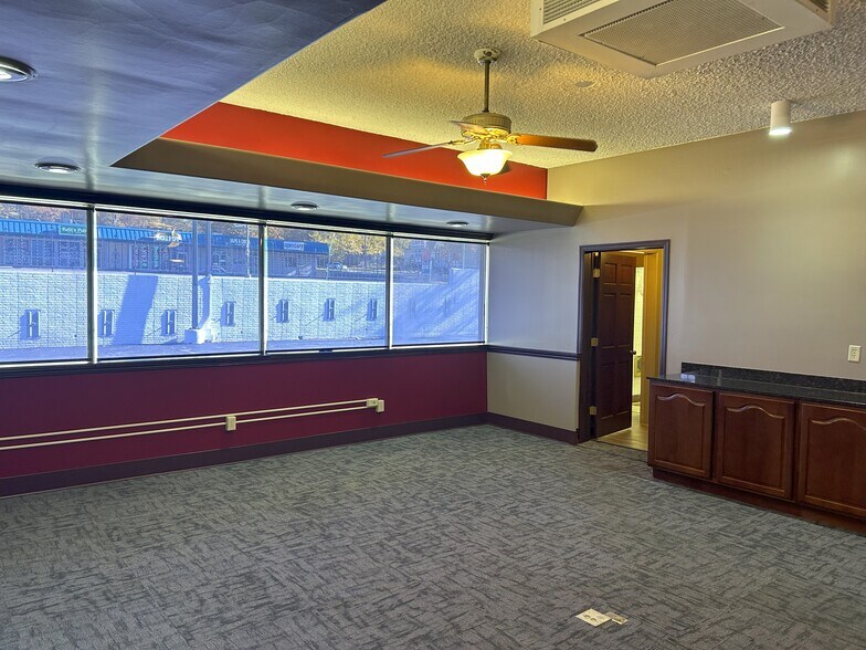 More Photos Of 1340 N Cotner Blvd, Lincoln Storefront Retail Office For Sale