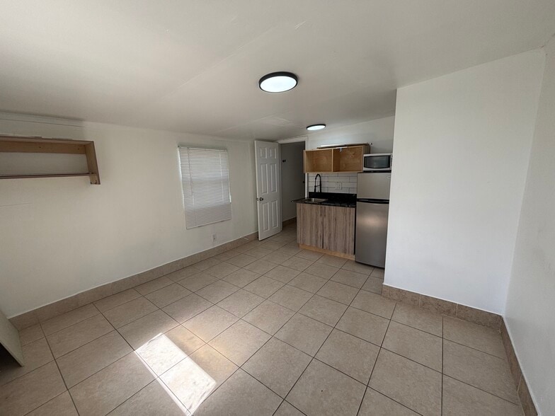 More Photos Of 633 NW 15th Ave, Fort Lauderdale Multifamily For Sale