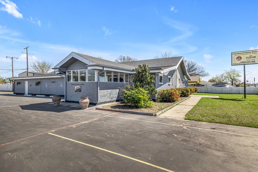 Primary Photo Of 6251 Wichita St, Fort Worth Religious Facility For Sale