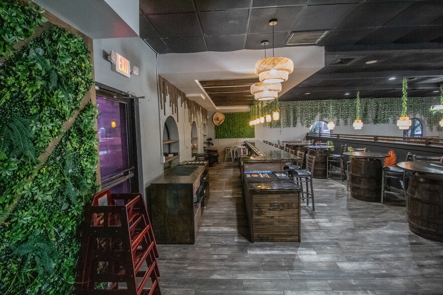 More Photos Of 4400 Hancock Bridge Pky, North Fort Myers Restaurant For Sale