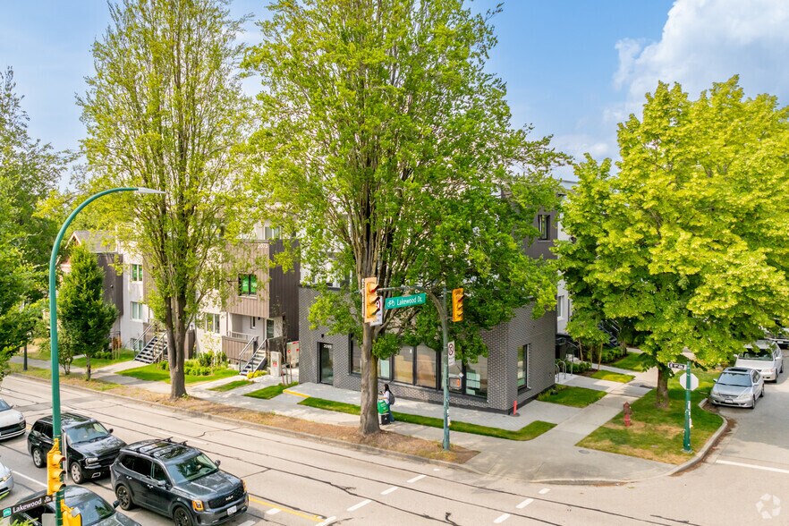 Primary Photo Of 2095 1st Av E, Vancouver Apartments For Sale
