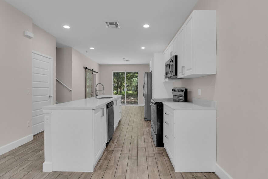 More Photos Of 4432-4444 Summer Flowers Pl, Kissimmee Apartments For Sale
