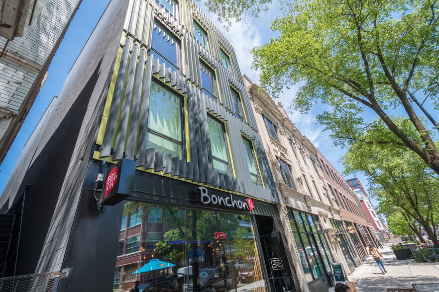 More Photos Of 1728 W Division St, Chicago Apartments For Lease