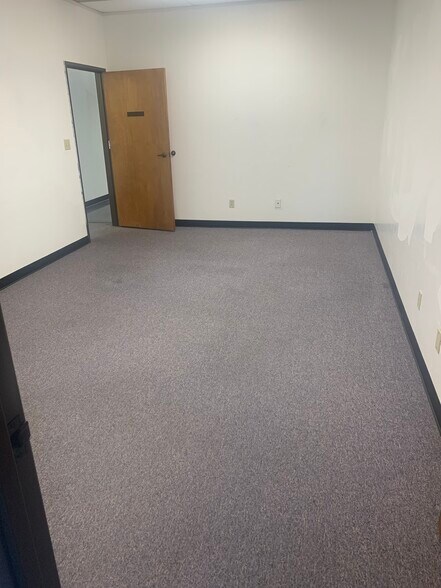 More Photos Of 3235 Sunrise Blvd, Rancho Cordova Warehouse For Lease