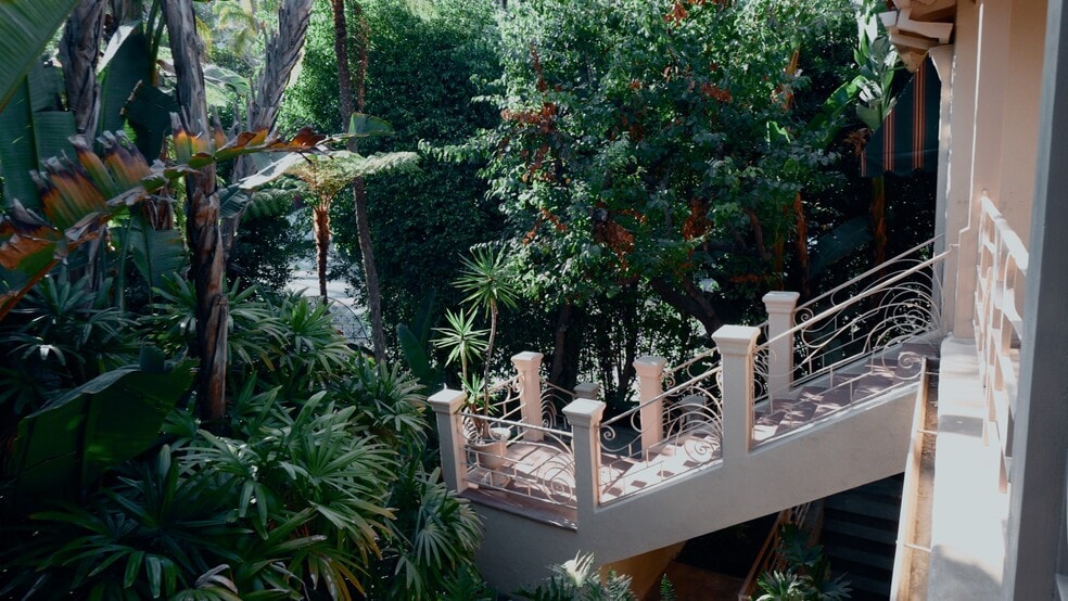 More Photos Of 8468 Fountain Ave, West Hollywood Apartments For Sale