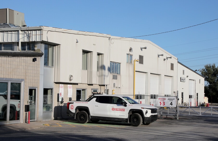 More Photos Of 1396 Windmill Ln, Ottawa Industrial For Sale