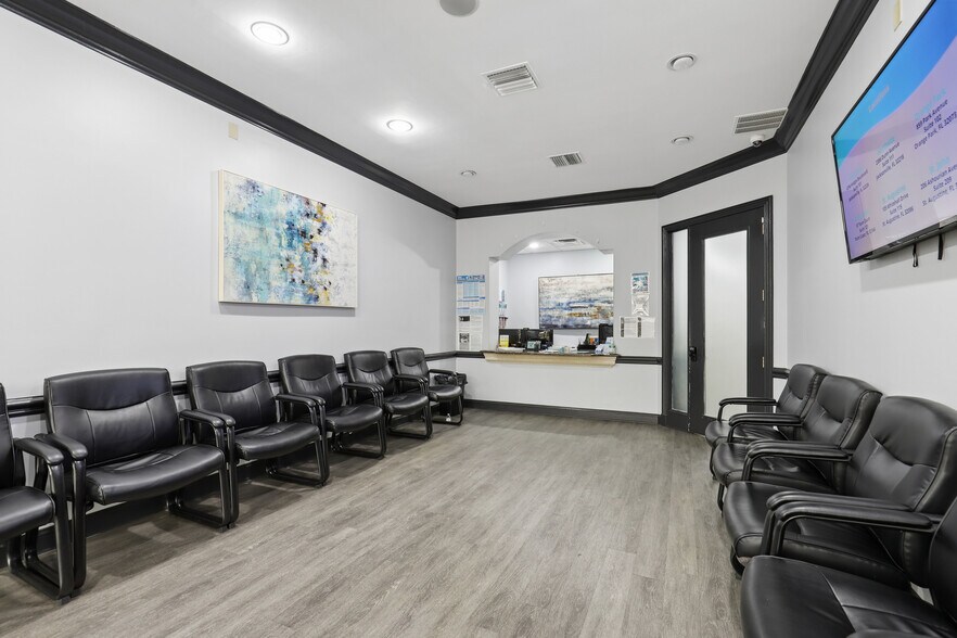 More Photos Of 859 Park Ave, Orange Park Medical For Sale