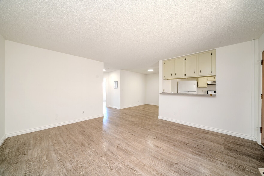 More Photos Of 313 N Alexandria Ave, Los Angeles Apartments For Sale