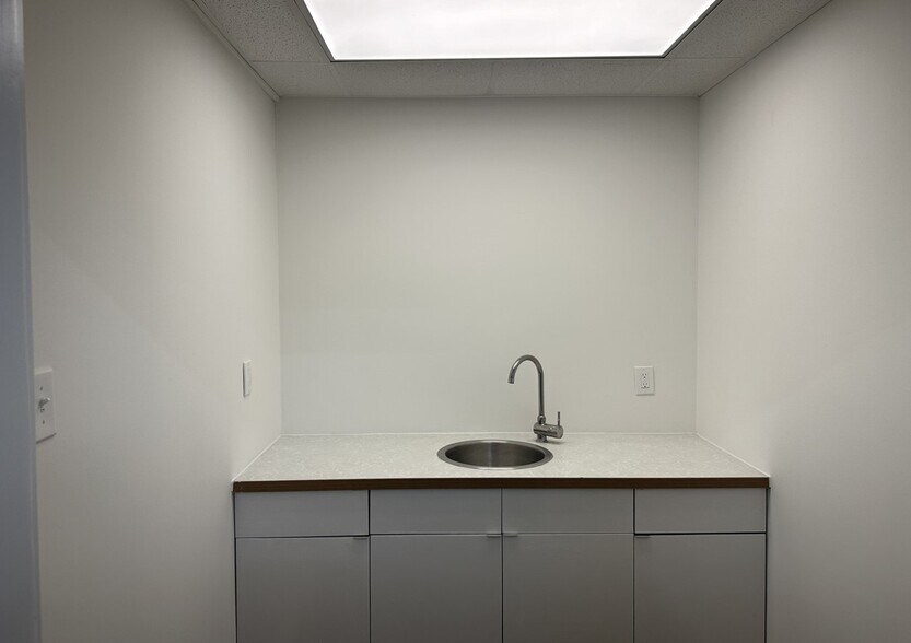 More Photos Of 2522 Irving Blvd, Dallas Flex For Sale