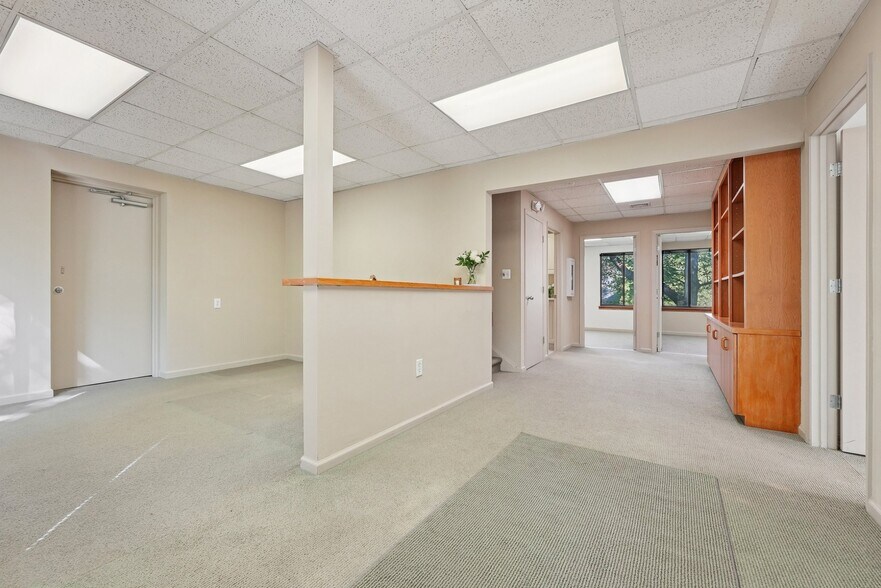 More Photos Of 176 Tamarack Cir, Skillman Office For Sale