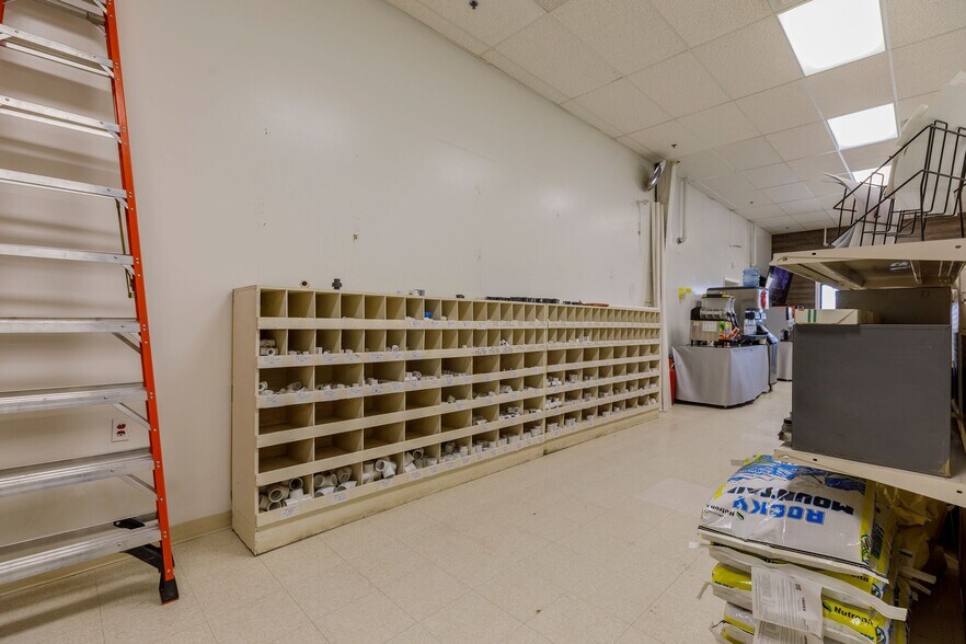 More Photos Of 600 E Quartz Ave, Sandy Valley Convenience Store For Sale