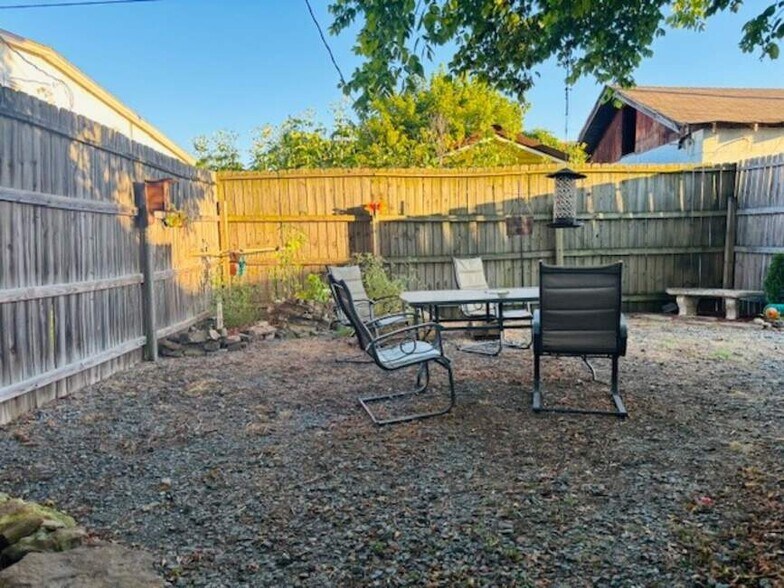 More Photos Of 240 Boykin Ct, Clinton Office For Sale