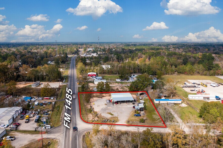 More Photos Of 22725 Lost Lake Dr, New Caney Light Distribution For Sale