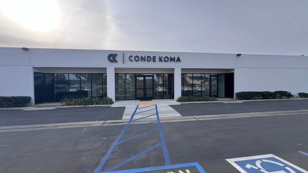 More Photos Of 4274 Cerritos Ave, Los Alamitos Light Distribution For Lease