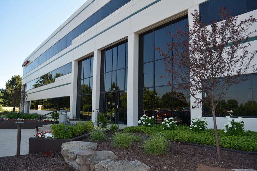 More Photos Of 6920 Pointe Inverness Way, Fort Wayne Office For Lease