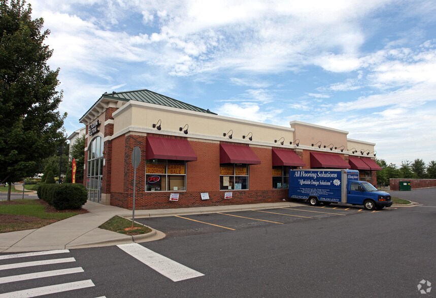 More Photos Of 1916-1930 Sardis Rd N, Charlotte Unknown For Lease