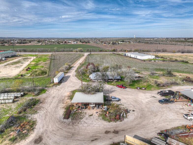More Photos Of 931 W FM 78, Marion Land For Sale