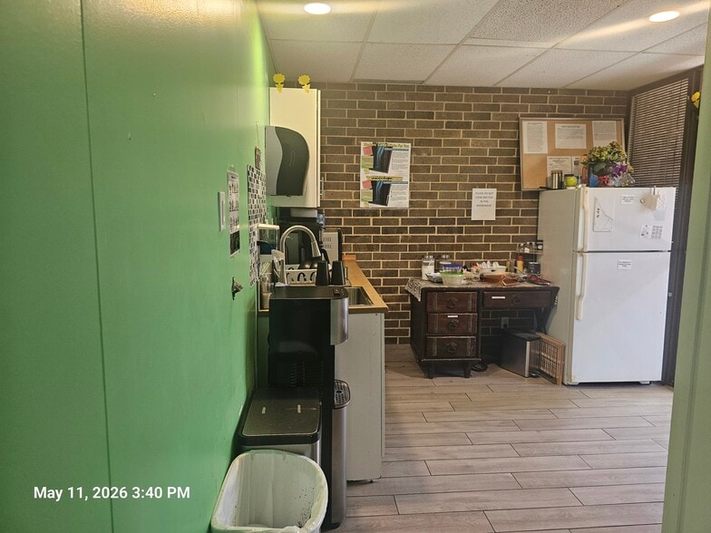 More Photos Of 1720 S Edmonds Ln, Lewisville Office For Lease