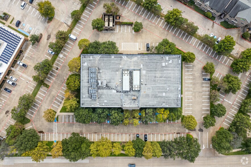 More Photos Of 2050 N Greenville Ave, Richardson Office For Sale