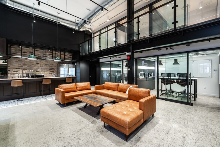 More Photos Of 7062-7064 Boul Saint-Laurent, Montréal Office For Sale