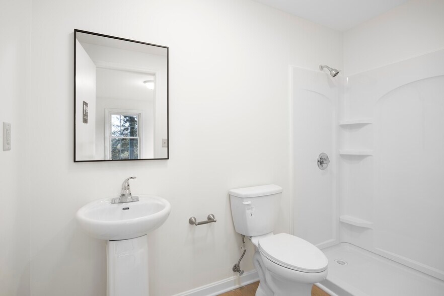 More Photos Of 267 Wolf Rd, Latham Office For Lease