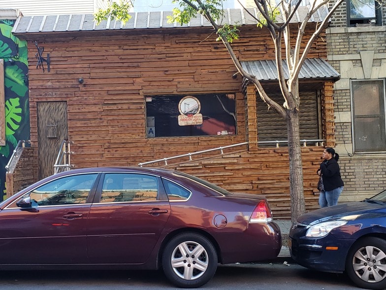 More Photos Of 291 Hooper St, Brooklyn Bar For Lease