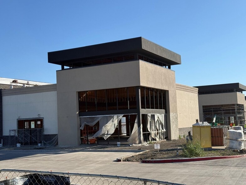 More Photos Of 10040 Coit Rd, Frisco Storefront Retail Office For Lease