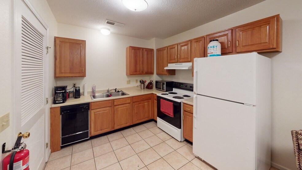 More Photos Of 109-111 Commercial St, Warrensburg Apartments For Sale