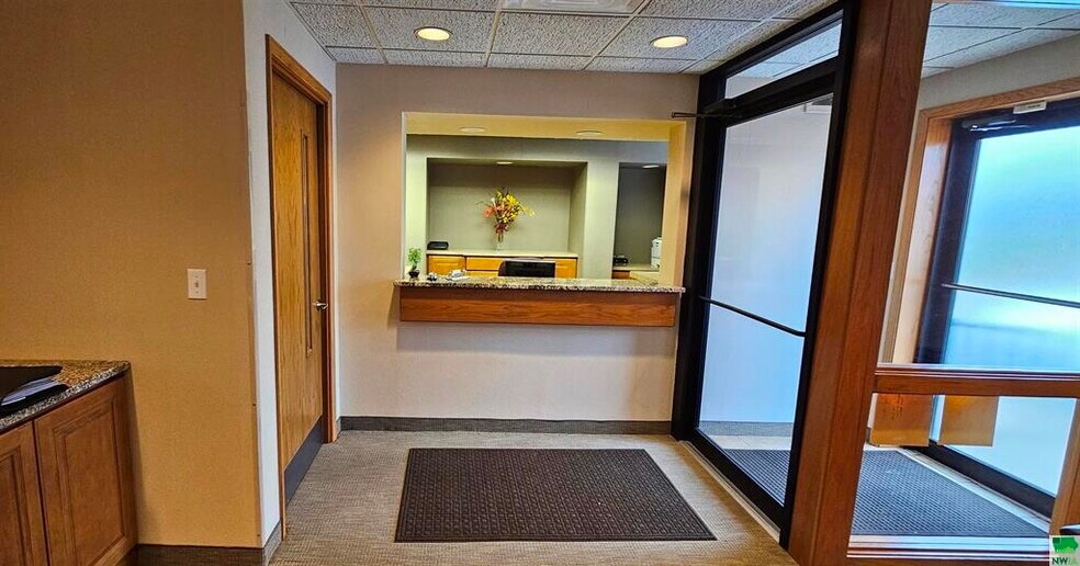 More Photos Of 700 Jackson St, Sioux City Medical For Sale