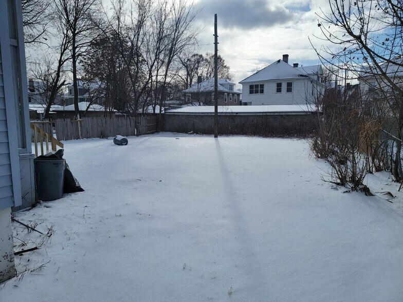 More Photos Of 61 Thorp St, Binghamton Apartments For Sale