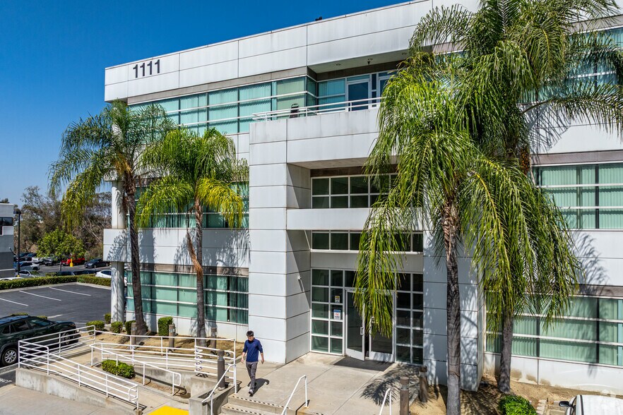 More Photos Of 1111 Corporate Center Dr, Monterey Park Loft Creative Space For Sale