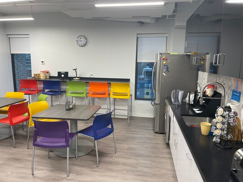 More Photos Of 211 N Whitfield St, Pittsburgh Office For Lease