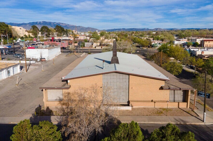 More Photos Of 111 University SE Blvd, Albuquerque Specialty For Sale