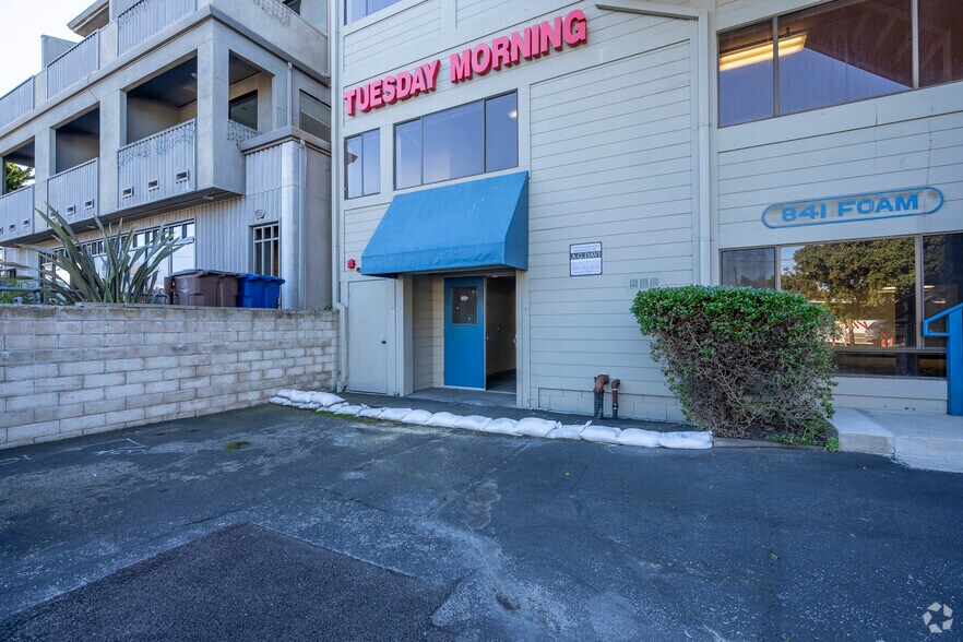 More Photos Of 842 Lighthouse Ave, Monterey Freestanding For Lease